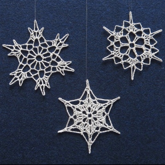 Set 12 hand crocheted white snowflakes Christmas ornaments decor Crochet - Picture 2 of 6